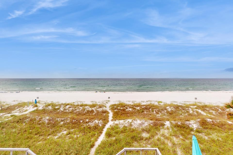 Beachfront townhome with large deck & Gulf view - near Pier Park House in Panama City Beach