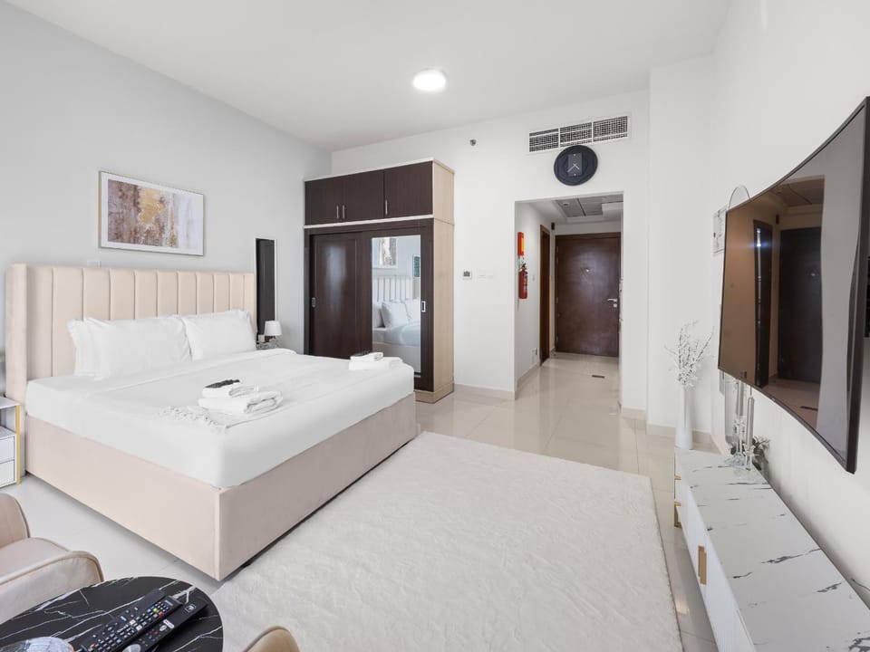 Serenity Hideaway Studio In Al Manara Apartment in Dubai