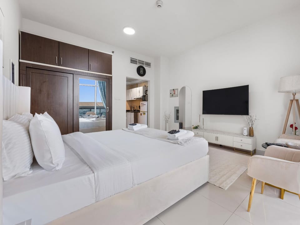 Serenity Hideaway Studio In Al Manara Apartment in Dubai