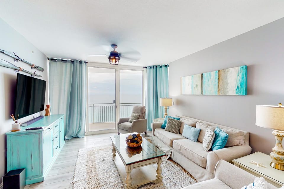 16th-floor condo with Gulf views beach access 2 pools hot tub & private W&D House in Panama City Beach