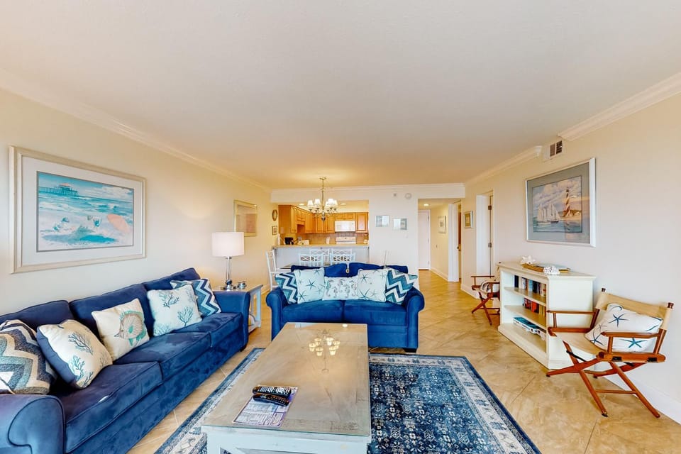 Beachfront ground-floor condo with beach & Gulf views outdoor pool & tennis House in Miramar Beach