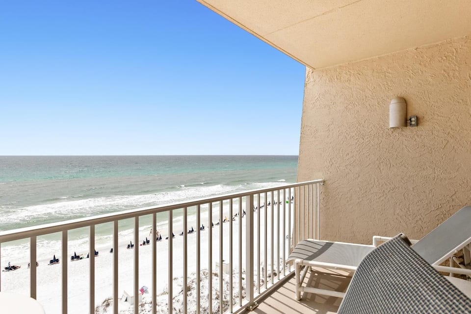 Welcoming Gulf-front Condo with W&D pool Gym & Tennis House in Miramar Beach