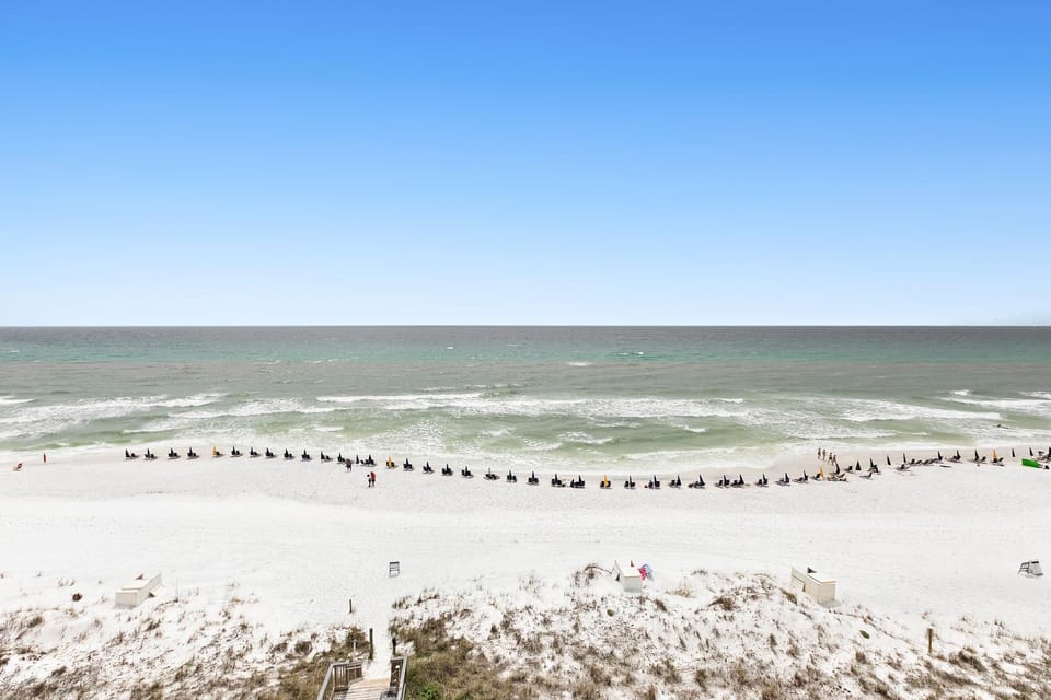 Welcoming Gulf-front Condo with W&D pool Gym & Tennis House in Miramar Beach