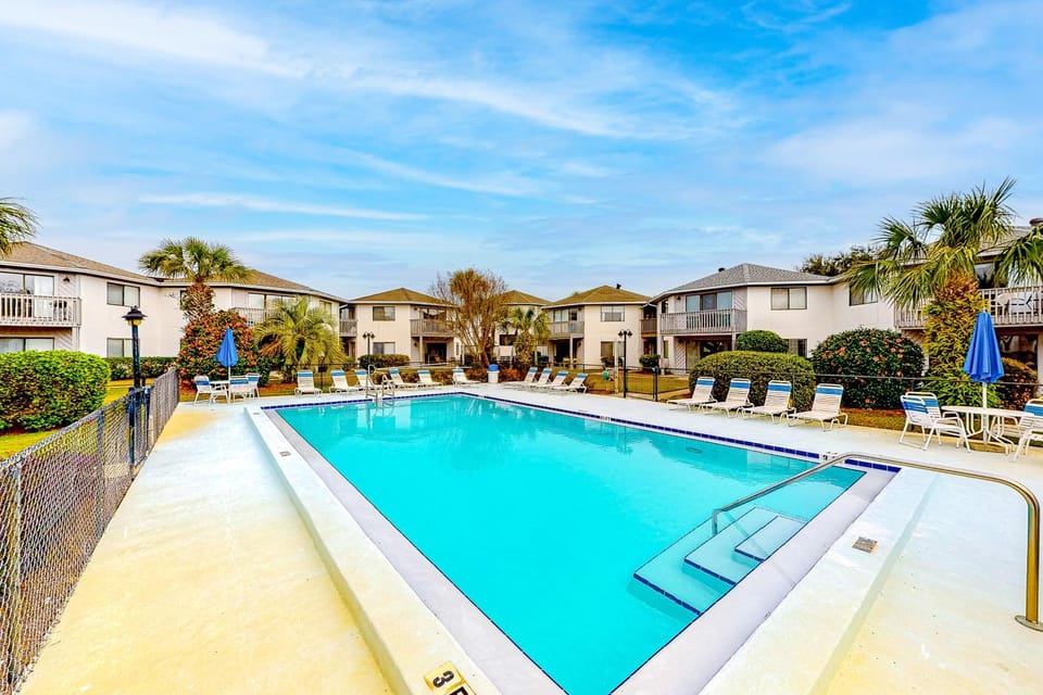 Miramar Beach condo with heated pool on-site private balcony washer&dryer AC House in Miramar Beach