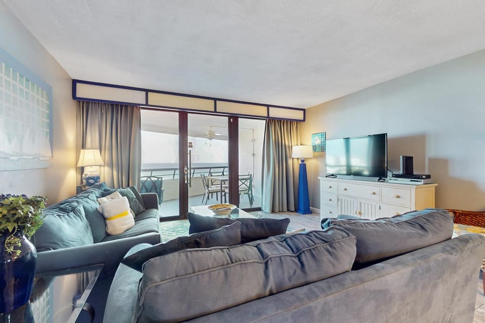 8th floor condo with Gulf views balcony pools hot tubs central AC and WiFi House in Miramar Beach