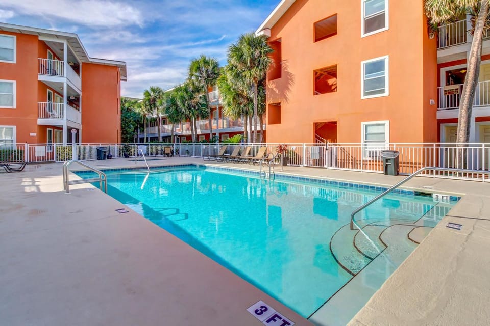 Your ideal beach retreat in Miramar Beach-relax in comfort & style by the beach House in Miramar Beach
