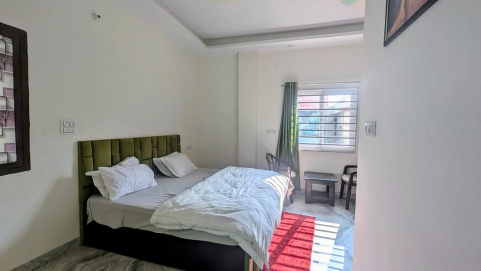 Gayatri Homestay Bed and Breakfast in Dehradun