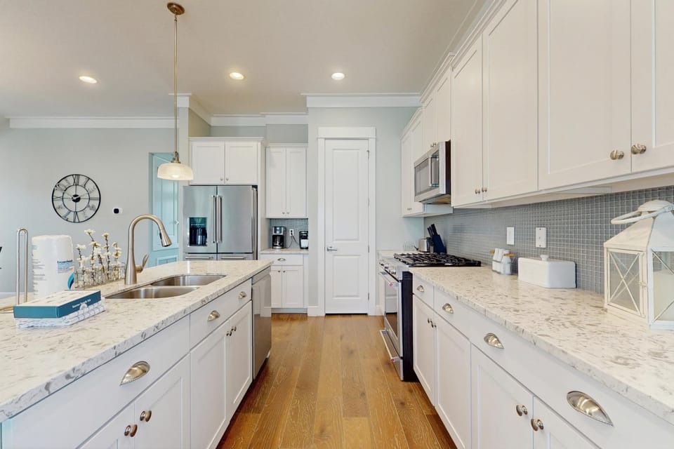 New Cottage Near 30A Rosemary Beach with 2 Master Suites House in Inlet Beach