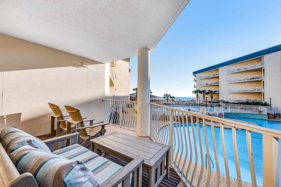 First-floor condo with sauna gym pool tennis & pickleball Apartment in South Walton County