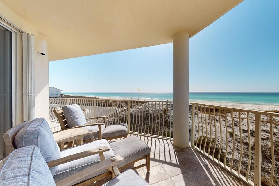 Gulf-front 3-bedroom condo with bonus bunk room & pickleball Apartment in South Walton County