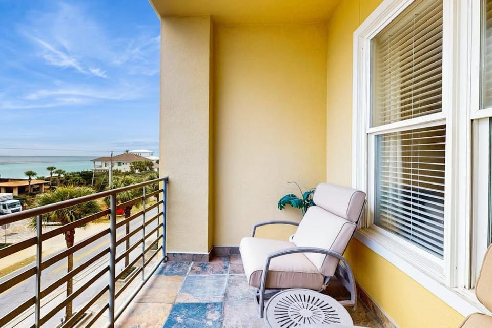 Cozy studio close to the beach with shared pool & tennis courts - shopping nearby Apartment in South Walton County