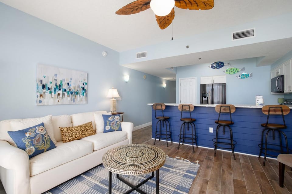 11th Floor Condo with Shared Pool Ocean View W&D Fast WiFi and Central AC House in Miramar Beach