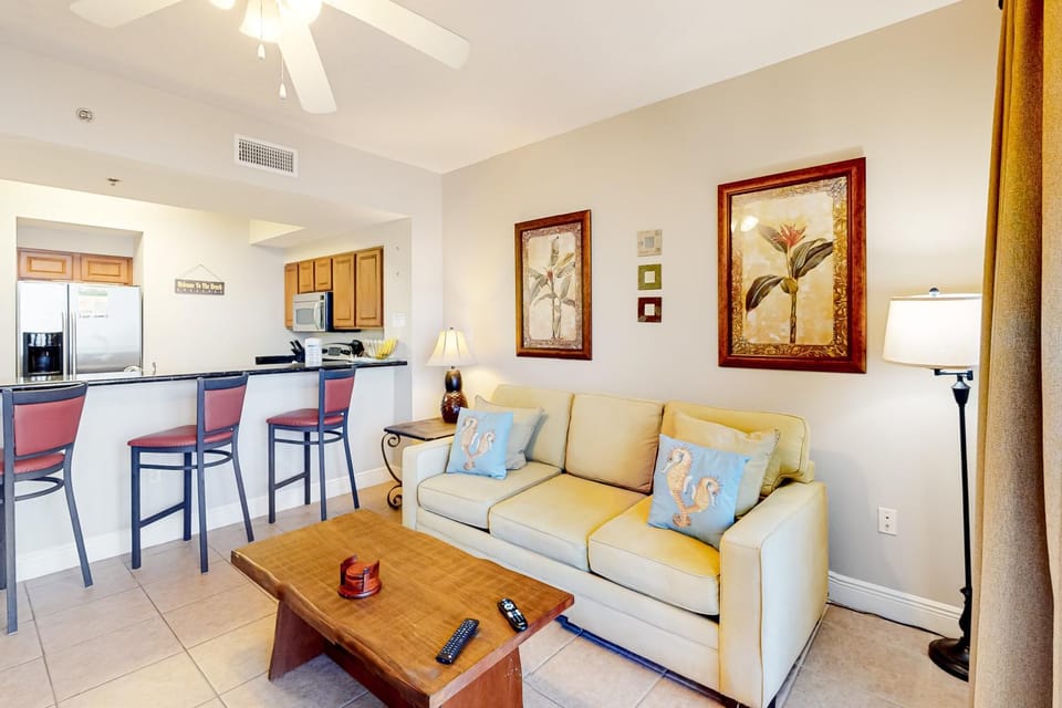 13th-floor Gulf-front condo with balcony washer&dryer pool & tennis House in Miramar Beach