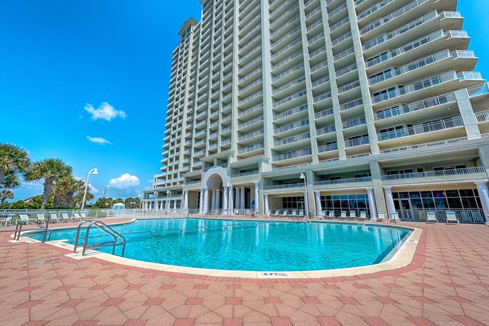 13th-floor Gulf-front condo with balcony washer&dryer pool & tennis House in Miramar Beach