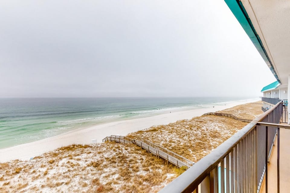 5th Floor Gulf-Front Condo In Navarre Beach with Shared Pool House in Pensacola Beach