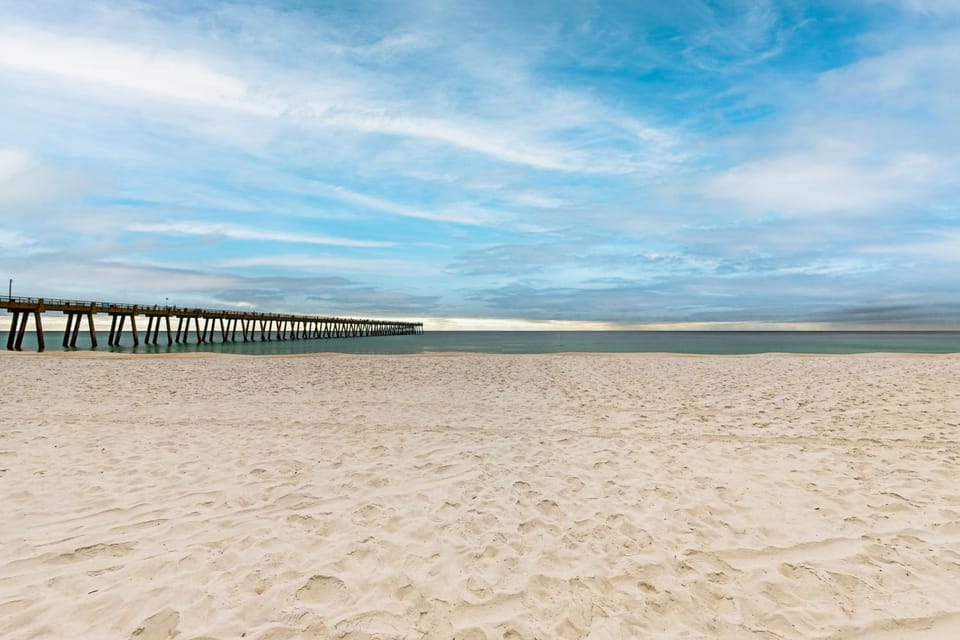 Sixth-floor Gulf-front condo with water views pool hot tub & covered parking House in Pensacola Beach