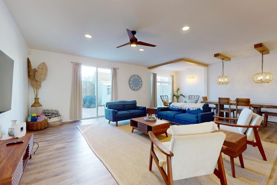 Gorgeous home with private pool and lots of outdoor space House in Miramar Beach