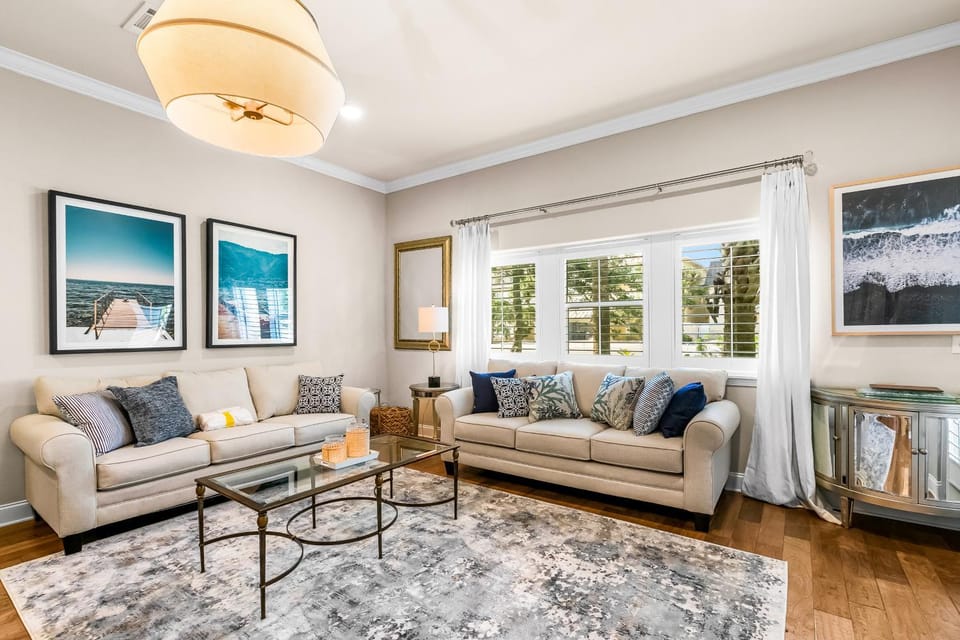 Modern ground-floor condo with patio WiFi W&D pool & hot tub - snowbirds OK House in Miramar Beach