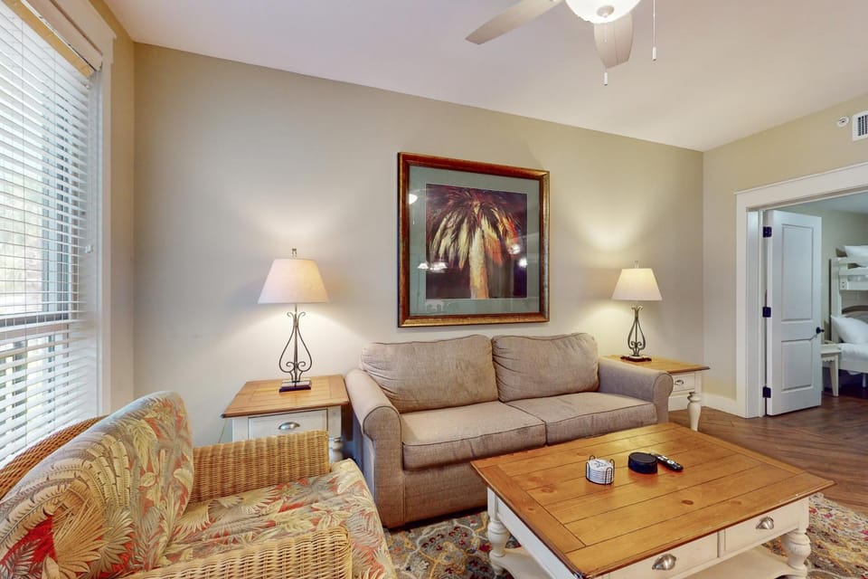 Pilot House getaway steps to shops & dining with pool & fitness center House in Miramar Beach