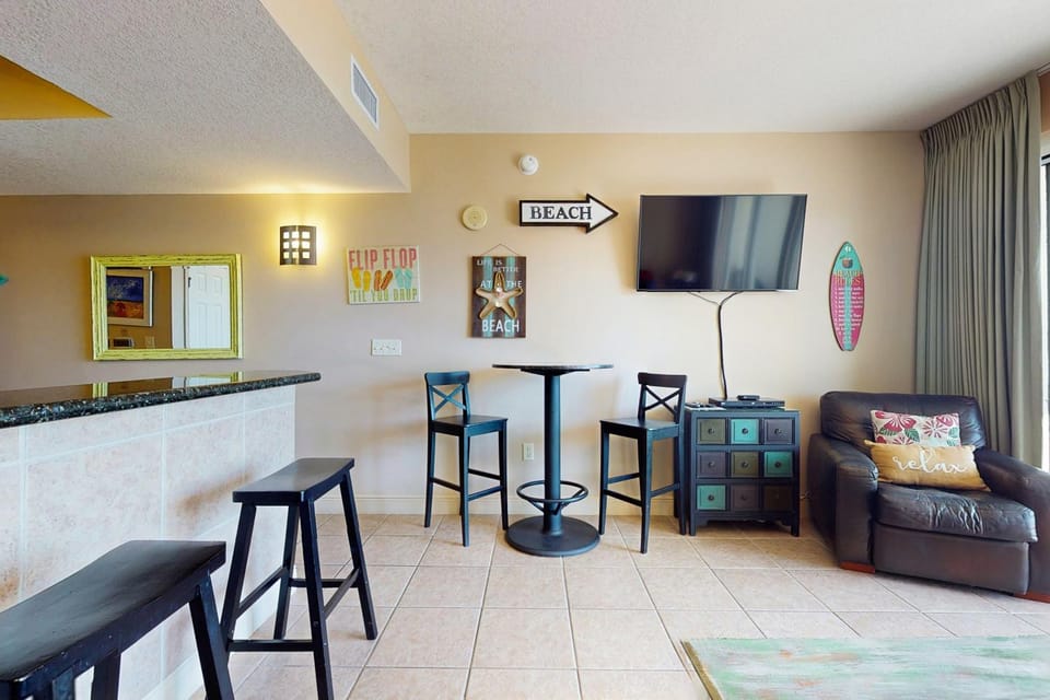 9th-floor ocean-view condo near beach with heated outdoor pool gym balcony House in Miramar Beach