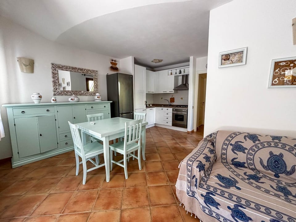 Kitchen or kitchenette, Seating area