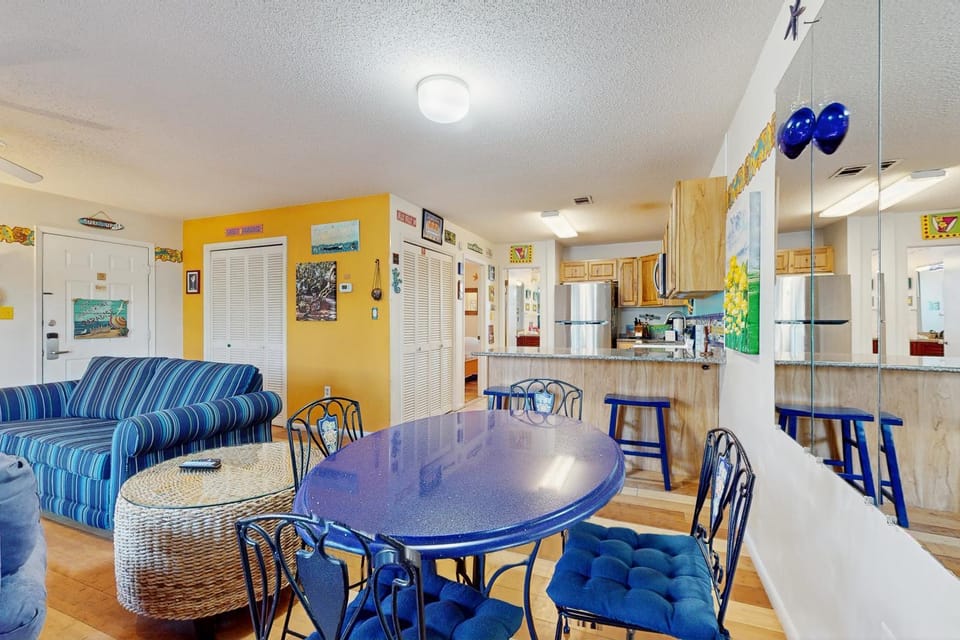 Cute ground floor condo with shared pool access to shuffleboard and tennis House in South Walton County