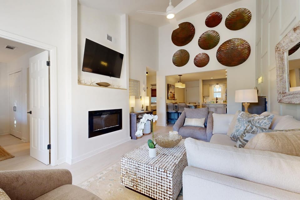 Courtyard view condo with private beach access private balcony & free WiFi House in Seagrove Beach