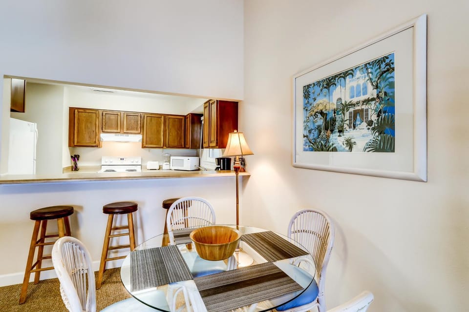 Picturesque gulf-front condo on 30A Steps to beach Charcoal grills on-site House in South Walton County