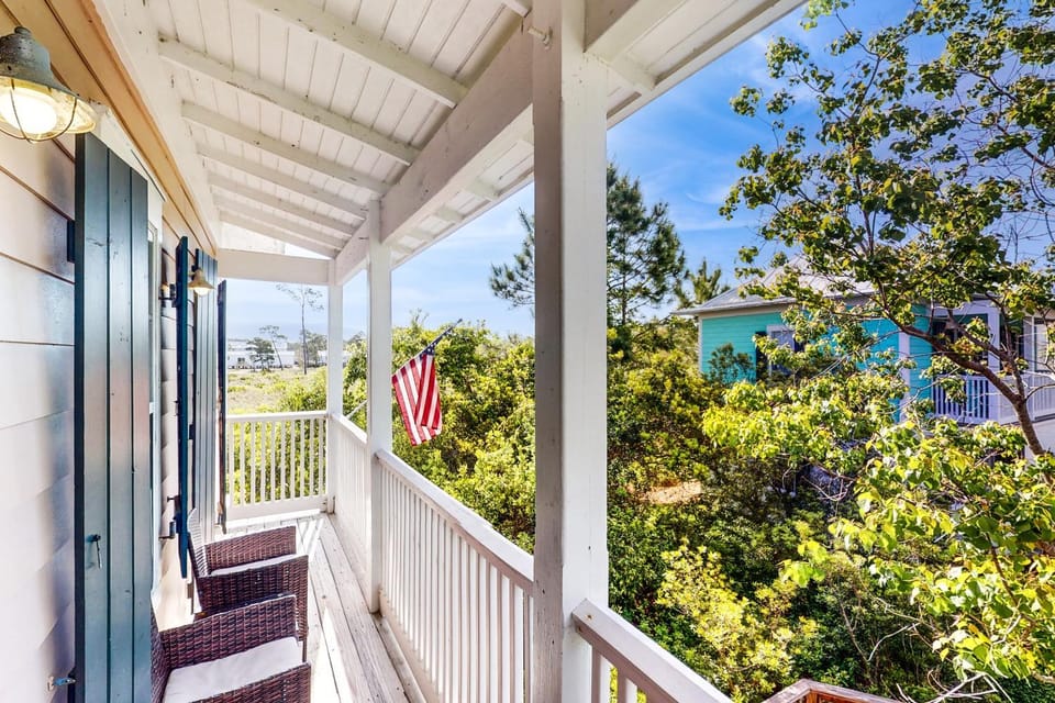 Dog-friendly bungalow with on-site pool hot tub free WiFi and washer&dryer House in South Walton County