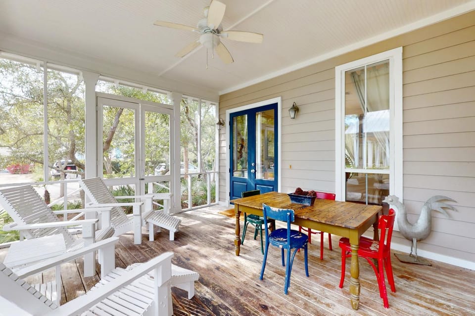 Coastal haven near the beach off scenic 30A with two pools & porch- dog-friendly House in Seagrove Beach