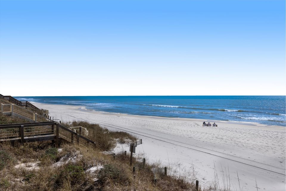 Home steps from the beach with plunge pool gas grill scenic balcony & AC House in Seagrove Beach