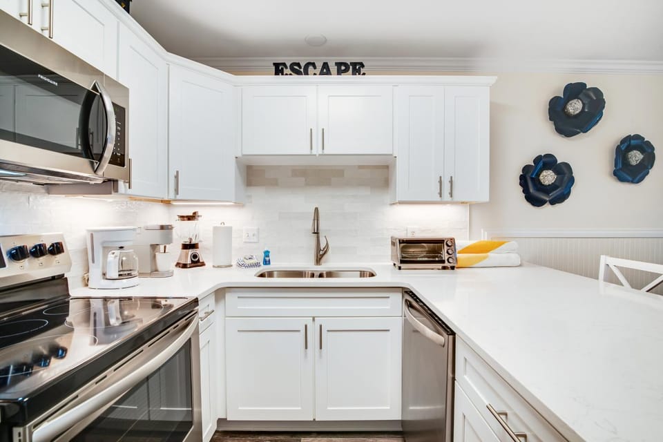 Charming condo near the beach with community pools and hot tub House in South Walton County