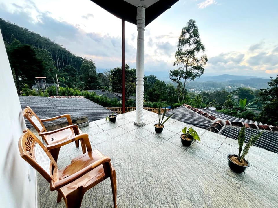 Village Breeze Villa Hotel in Central Province