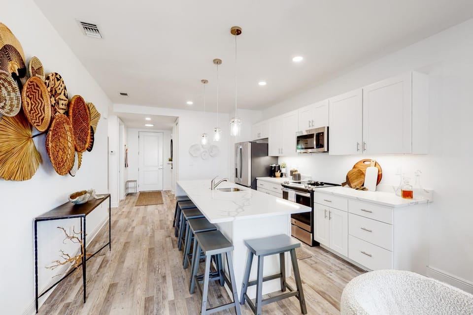 Second Floor Corner Unit with Gulf View shared pools hot tub-private beach access House in South Walton County