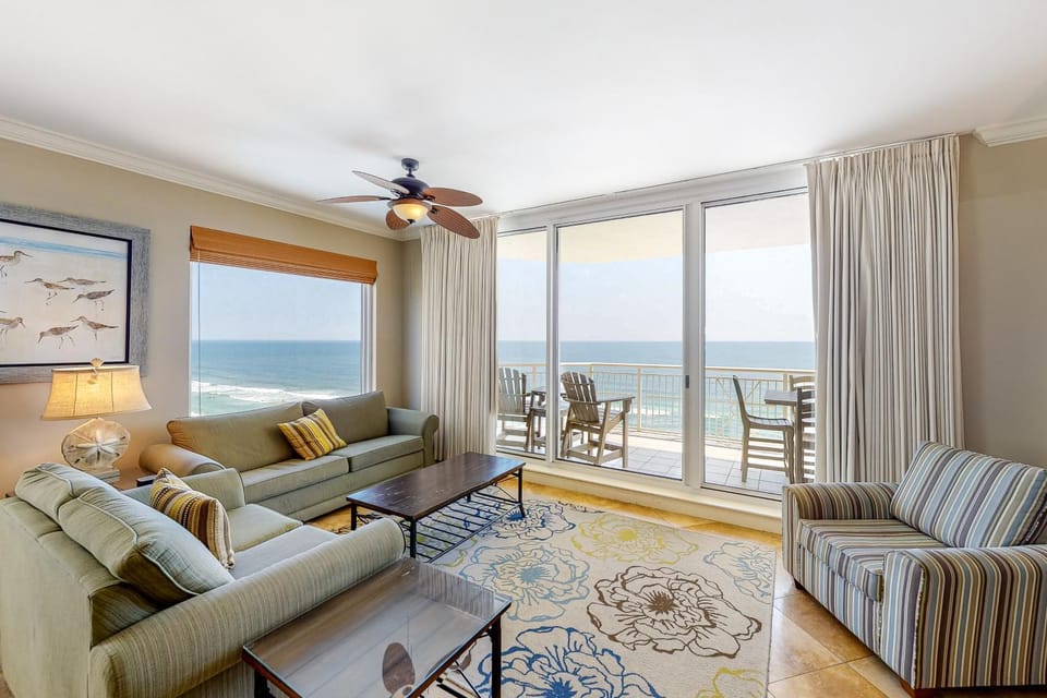 9th-floor open bright condo with views - close to dining House in Perdido Key