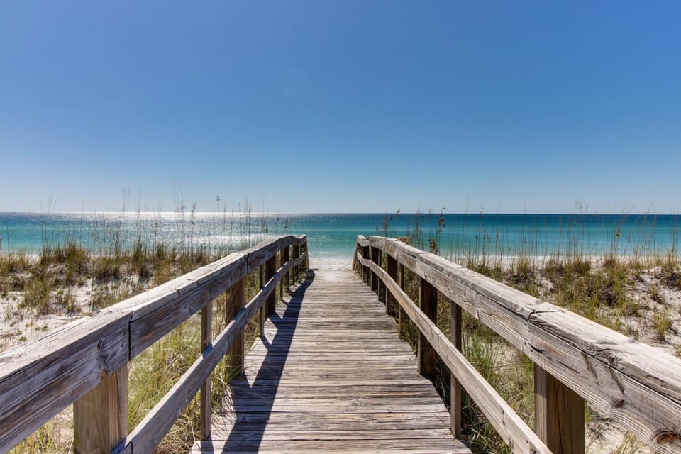 Ground-floor condo with pool hot tub & patio - walk to beach House in Perdido Key