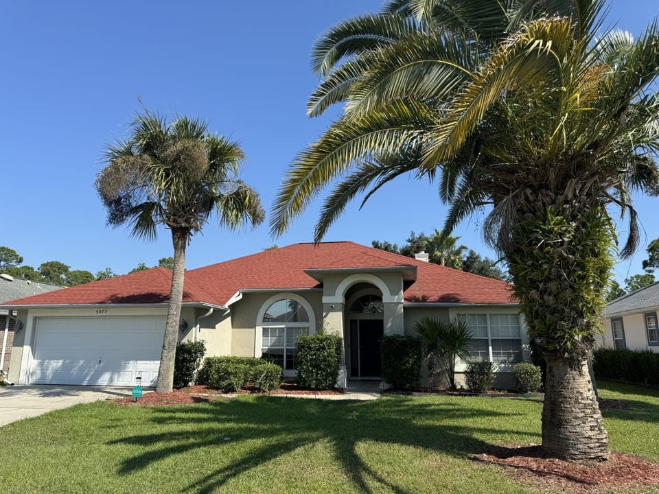 Single-level home with fenced yard private pool & washer&dryer House in Perdido Key