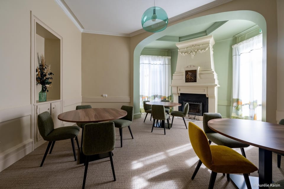 Property building, Living room