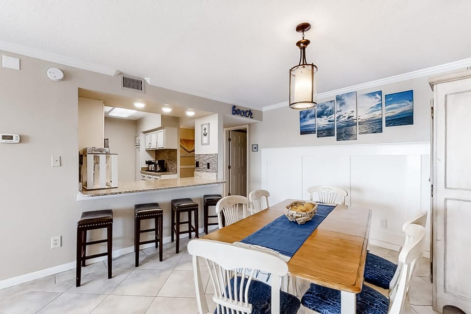 Gulf-front condo with heated pool fitness room & beach chairs - close to dining House in Okaloosa Island