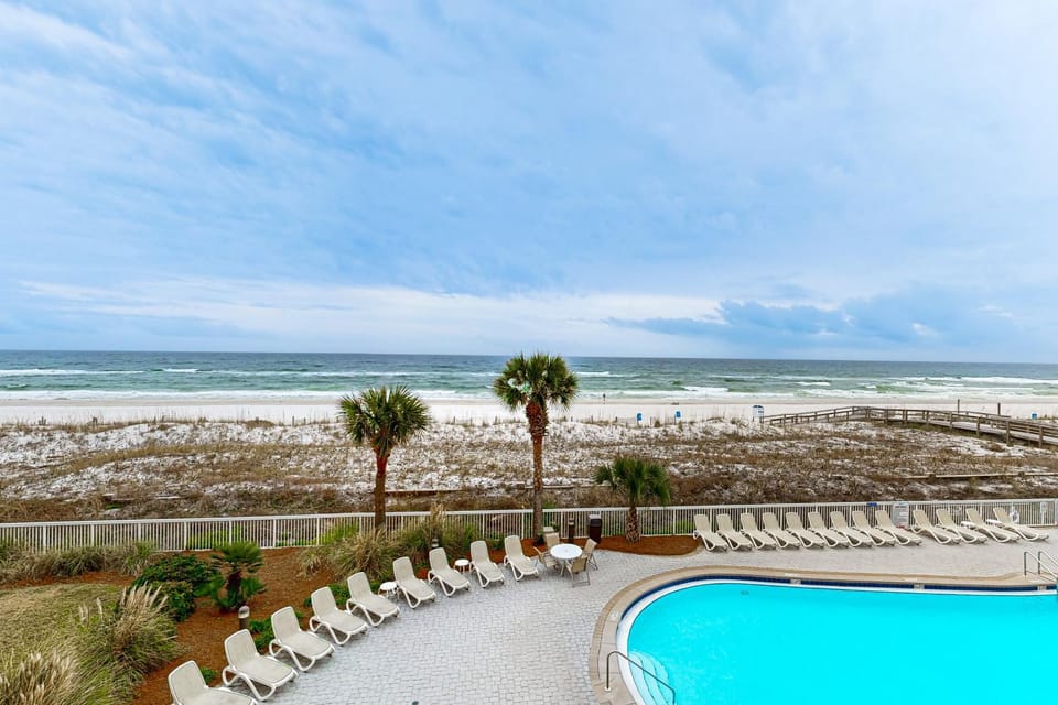 Gorgeous Gulf Front Condo Pools Onsite Nearby Activities Shops Restaurants House in Okaloosa Island
