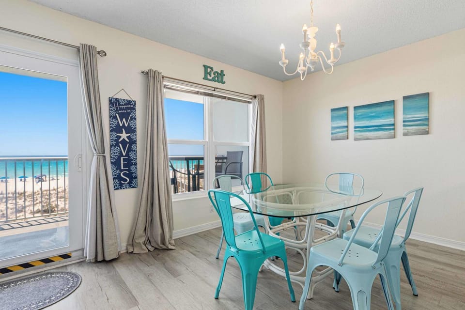 Beachfront condo with ocean & pool views beach setup included drive to dining House in Okaloosa Island