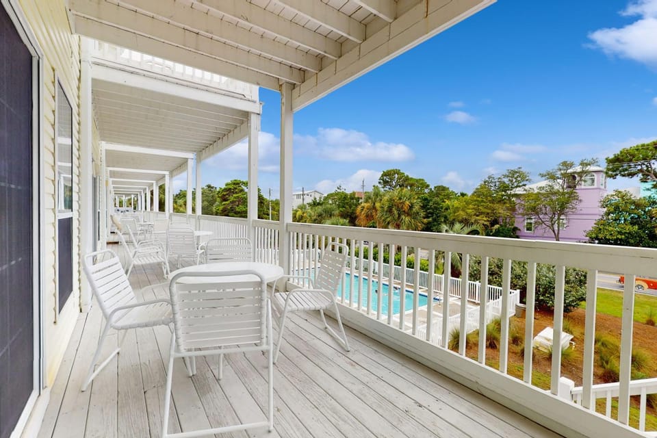 Gorgeous townhouse plenty of space family-friendly and close to everything House in South Walton County