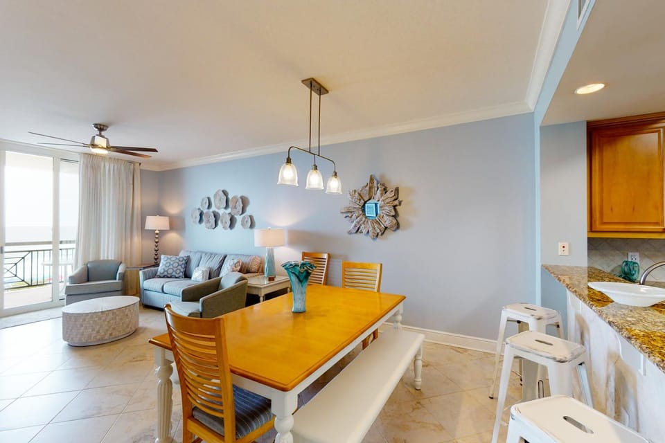 Gulf Front Condo Pools Onsite Nearby Activities Shops & Restaurants House in Okaloosa Island