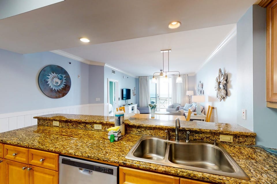 Gulf Front Condo Pools Onsite Nearby Activities Shops & Restaurants House in Okaloosa Island