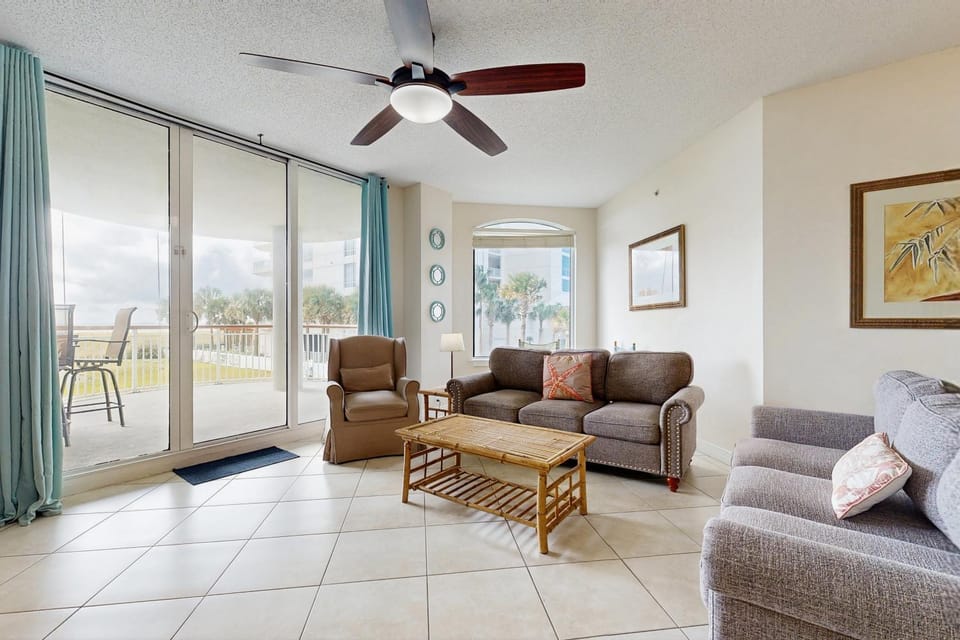 Gulf Front Condo Tennis Court Fitness Center Private Beach Access House in Pensacola Beach