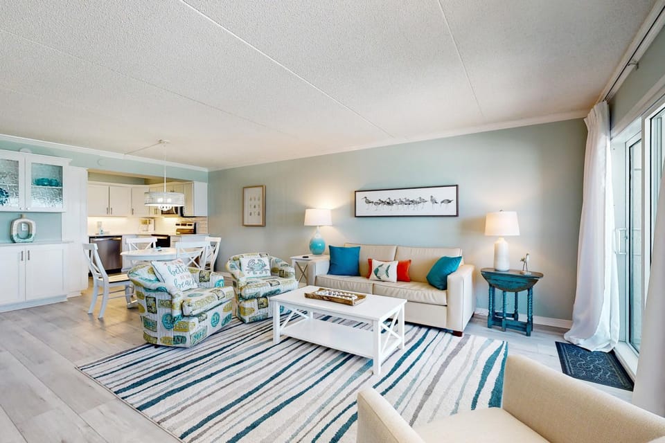 Sunlit Gulf-front condo with gorgeous water views pool balcony & tennis court House in Okaloosa Island