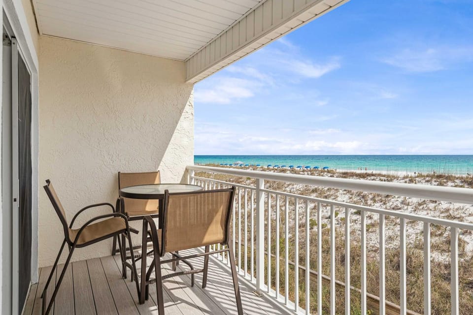 Beautiful beachfront condo with million-dollar views shared pool beach access House in Okaloosa Island