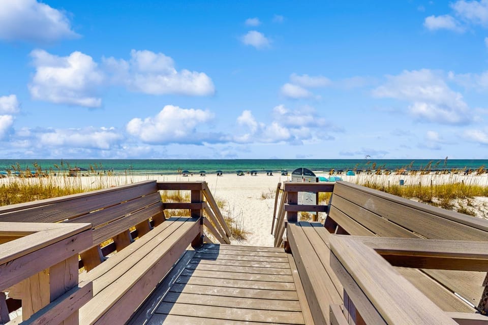Beautiful beachfront condo with million-dollar views shared pool beach access House in Okaloosa Island