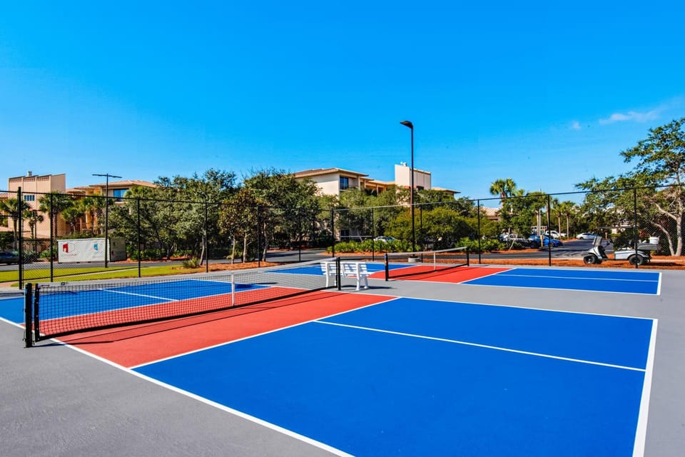 Beach haven with patio lagoon pool hot tub & pickleball - walk to beach House in Rosemary Beach