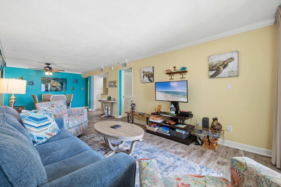 Getaway with beautiful Gulf-front view pool gym & seasonal beach service House in Okaloosa Island
